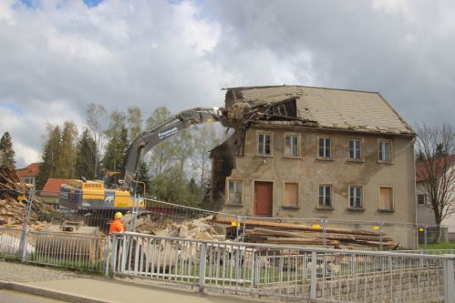 Abriss Niedere Schule am Klinkenplatz