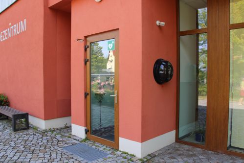Defibrillator am Gemeindezentrum in Kleinröhrsdorf